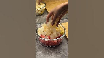 Bikin salad buah lagii