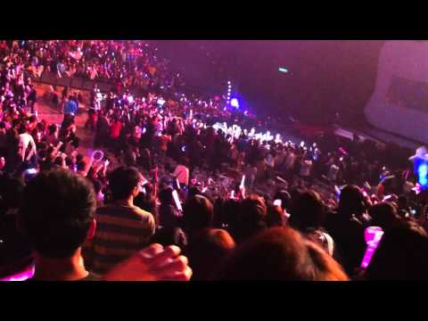 2011.12.18周杰倫跨時代演唱會高雄最終場，簡單愛part1