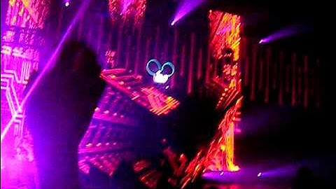 Deadmau5 - Windows Errors + Sometimes Things Get, Whatever live at Ricoh Arena, Coventry.