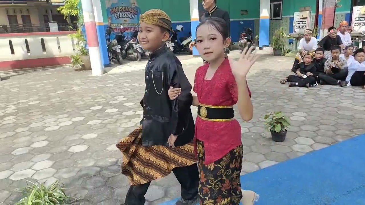 Lomba Fashion SDN WRINGINTELU 01