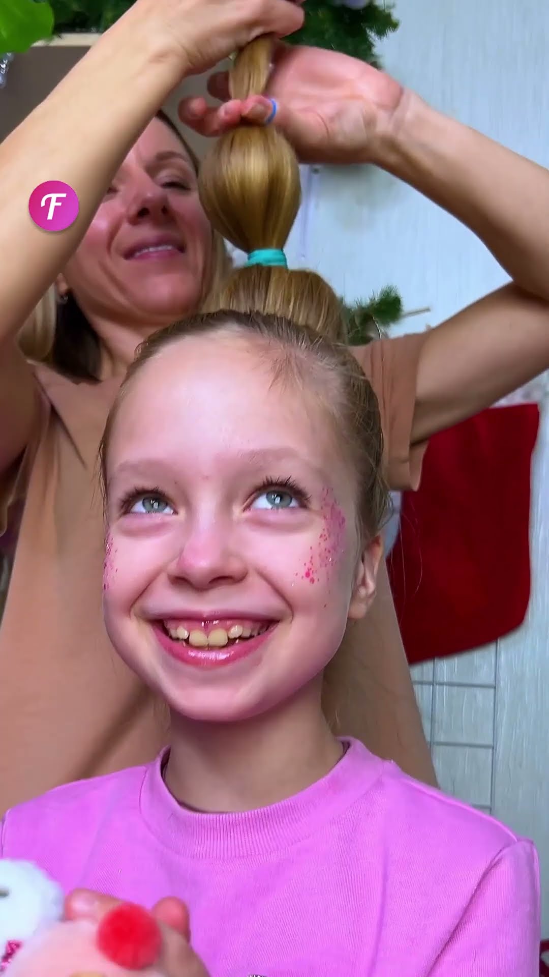 DIY Christmas Hairstyle That Kids Will Love! #shorts
