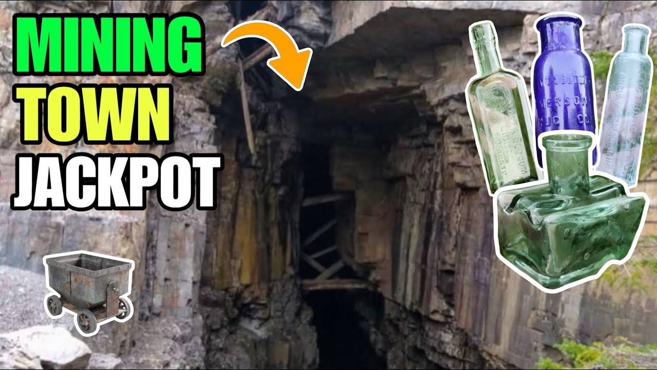 OLD Mining Town Dump Digging - Bottle Digging Canada 🔥 