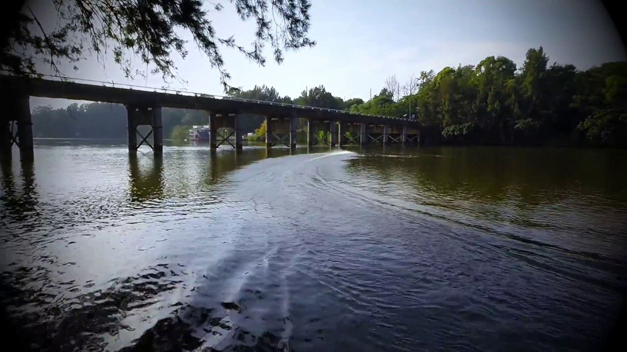 50" F1 Tunnel Quarter Scale RC Boat