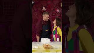 METEORITAS ant stalo? Alfas – tikras stebukladarys! 🤩 🦄 #kakemake #meteoritas #ytshorts