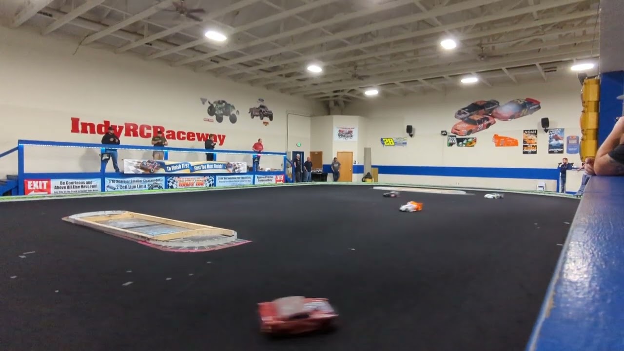 Indy RC Figure 8 Heat 1 round 2 1/8/23