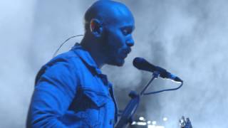 Video thumbnail of "The Temper Trap - Alive"