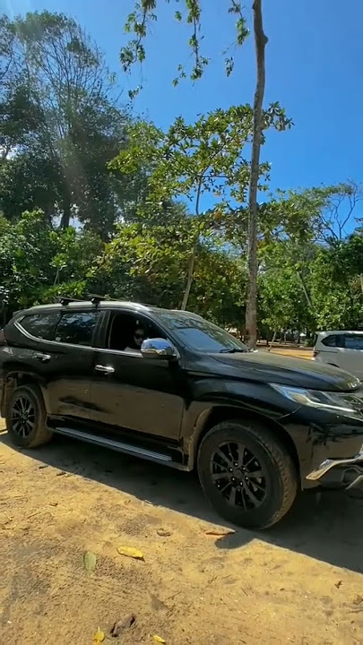 cewek cantik pakek pajero sport #viral #subscribe #cewek #drivercantik #pajero_sport #shorts