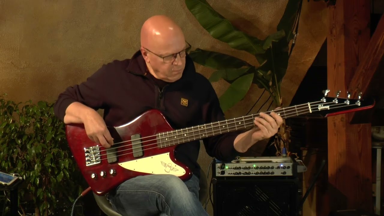 Gibson Thunderbird Bass from 2005 presented by Detlef Blanke