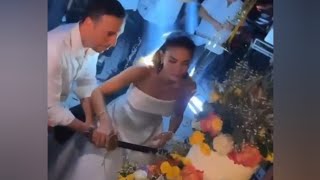 DEMET ÖZDEMİR VE OĞUZHAN KOÇ DÜĞÜN PASTALARINI BÖYLE KESTİLER...DÜĞÜN'DEN EĞLENCELİ ANLAR..