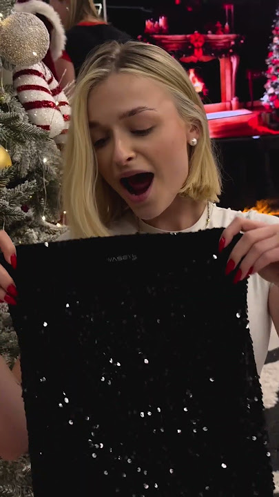 🎁 Magiczny Prezent od Mikołaja 🎄 | Odkryj Świąteczne Stylizacje z WASSYL #fashion #święta #prezent