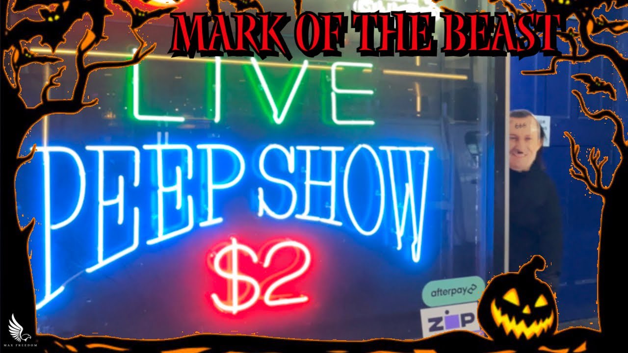 🎃CREEPIEST HALLOWEEN COSTUME EVER 🎃 YouTube