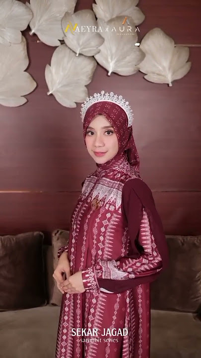 Sarimbit kolaborasi Naeyra X Aura Sekar Jagad adalah pilihan sempurna untuk kamu pecinta motif! 😍🌹