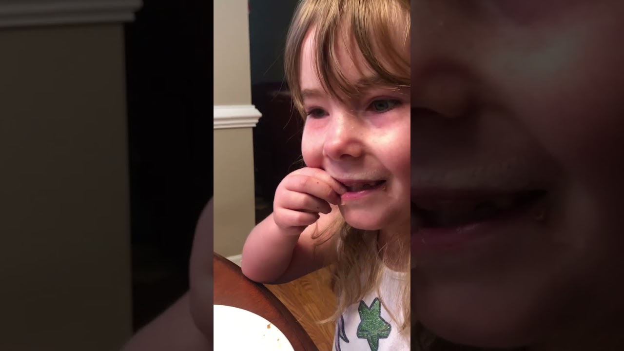 Smallest bites in history - Sandy Kay