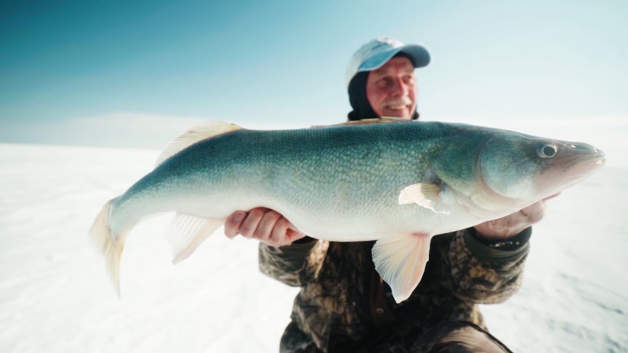 Ice Fishing in Manitoba - Hunt Fish 