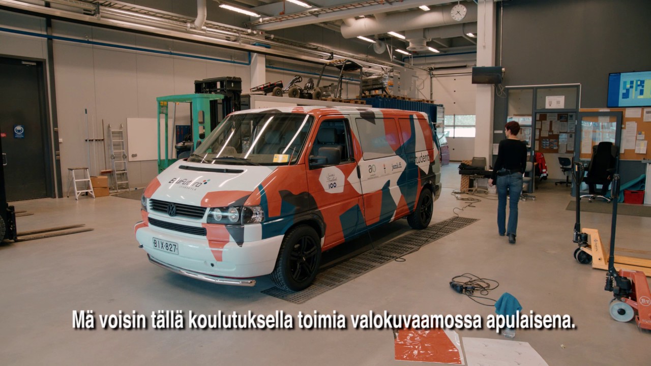 100 ammattiosaajaa - Graafinen suunnittelija