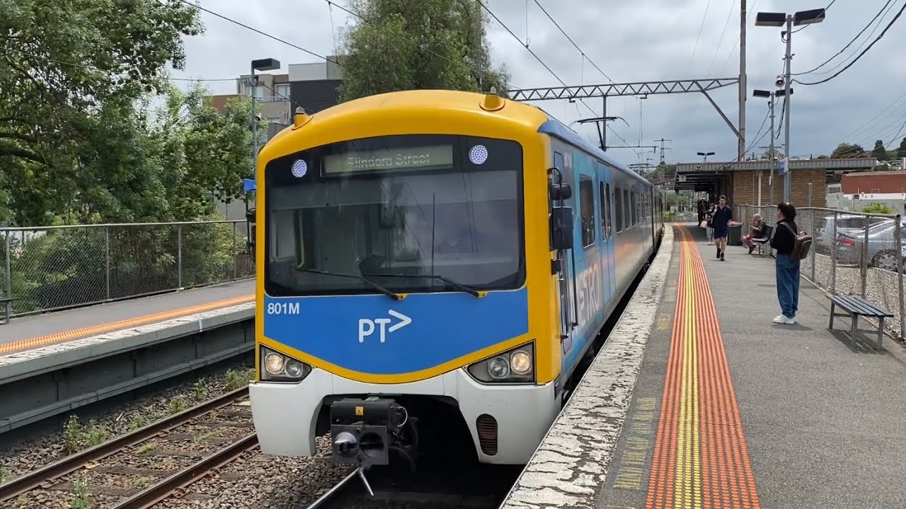 Pascoe Vale Station - Melbourne Metro Trains