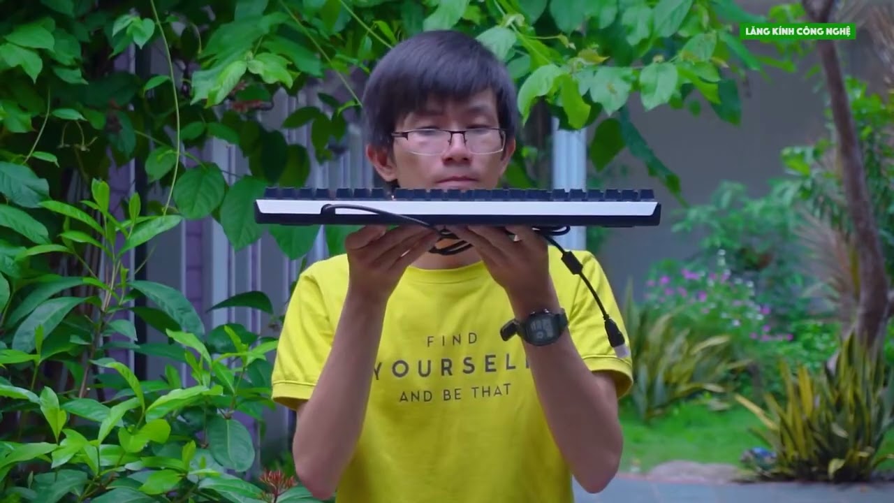 Bàn phím cơ học RGB Backlit Ghost Gaming   Fantech MK881  