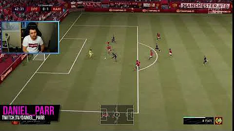 Daniel Parr koser seg med FIFA 21