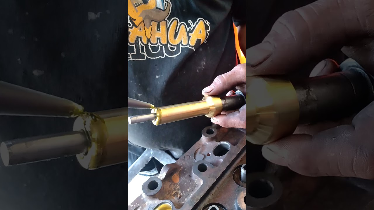 instalación de fundas Navistar 210 mecánico con sellador trabasil