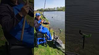 Рыбалка на фидер - тренировка #fishing #shorts #рыбалка #дунаевмедиа #летняярыбалка