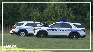 1 person dies in Steele Creek area shooting