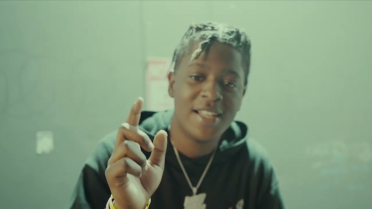 Maneski x 2Hot - Head Tap (Official Music Video) [Shot by @Rxllo]