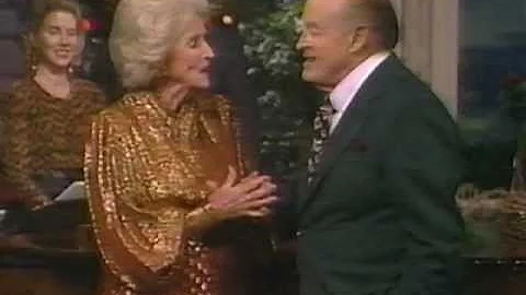 Bob Hope w/ Dolores - "Silver Bells" (1993)