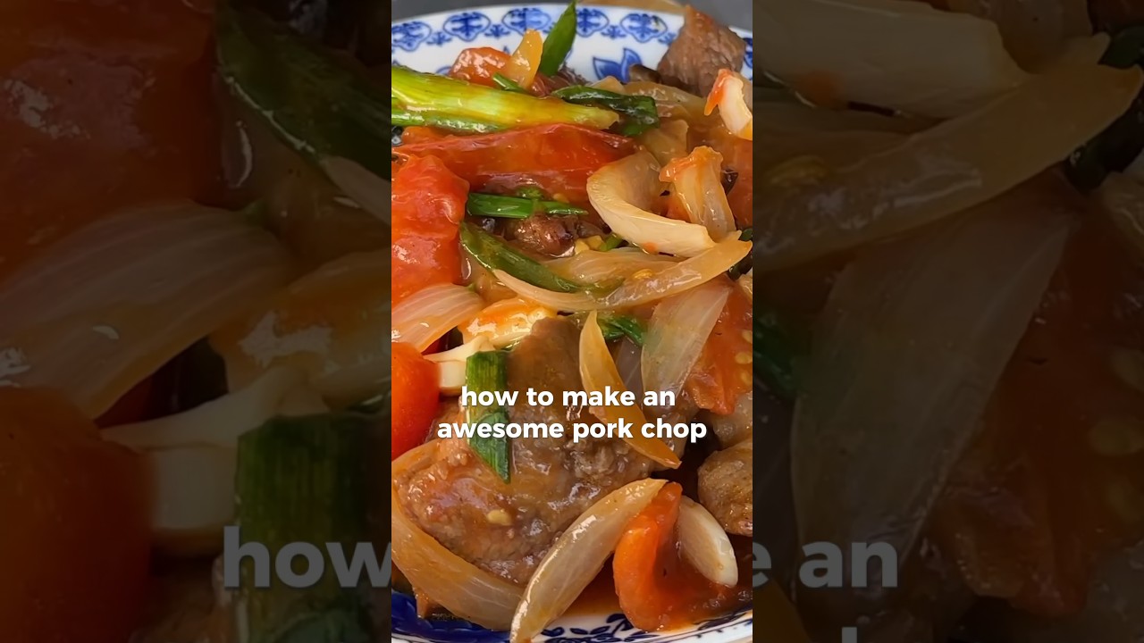 Простые домашние китайские свиные отбивные с томатами 