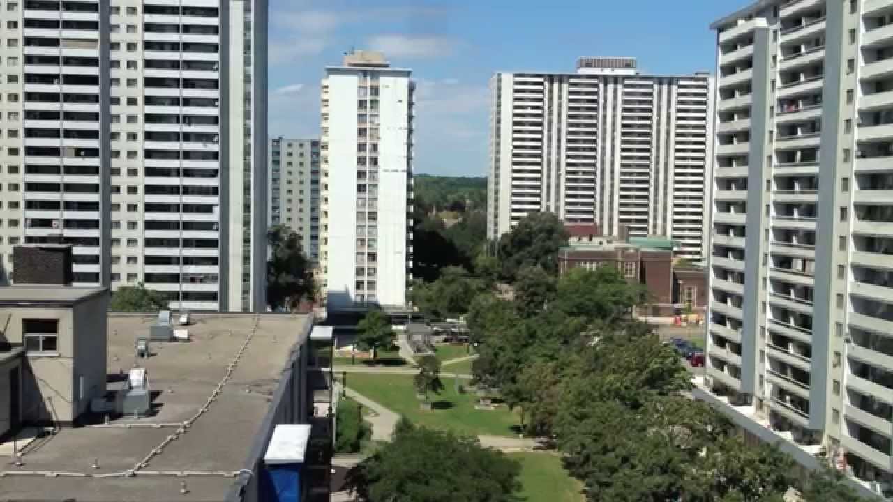 1111-225 Wellesley St E Toronto Condo