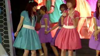 Big Girls Don't Cry @ Taman Anggrek (Cherrybelle)