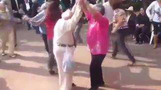 Дед танцует под Dubstep в 90 лет