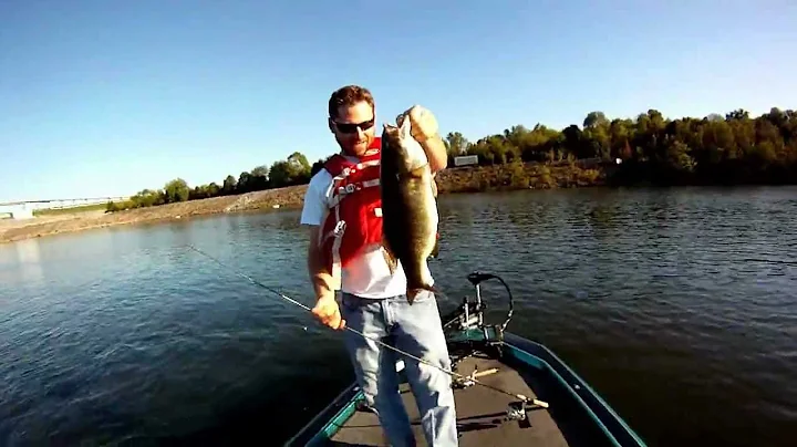 GoPro HD Jon Garrison 4lbs Smallmouth with Alwayso...