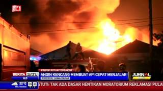 3 Pabrik Rotan Terbesar di Cirebon Ludes Dimakan Api
