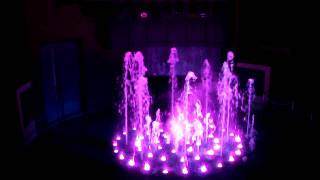DSCF4841ラチッタデッラ噴水木曜日2200.AVI