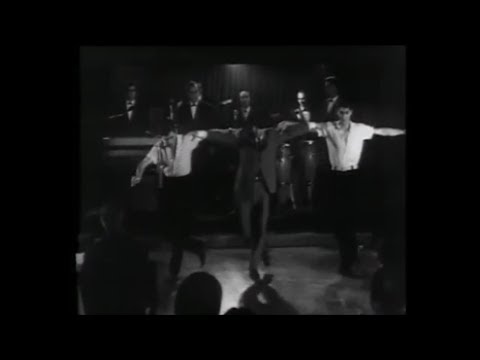 ΣΑΚΗΣ ΠΑΠΑΝΙΚΟΛΑΟΥ -ΣΕ ΤΟΥΤΟ ΤΟ ΣΤΕΝΟ- GREEK RETRO