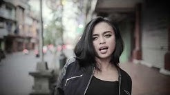 Drafity - Sing Sakit (Official Video )  - Durasi: 4:44. 