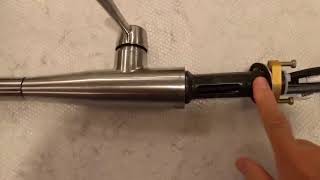 Delta 9113 AR DST Essa Single Handle Pull Down Kitchen Faucet with Magnetic Docking Spray Head, Arct