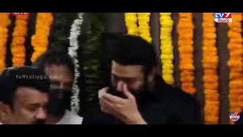 Console Prabhas Pays Respects to Krishnam Raju
