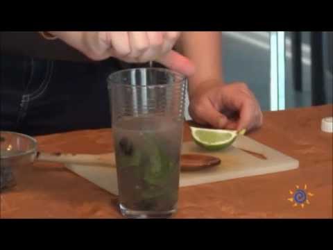 how-to-make-a-blueberry-mojito-cocktail