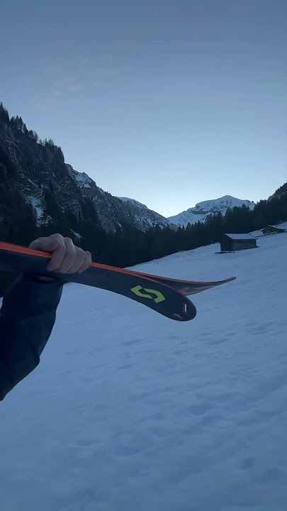#hiking and #skiing in the #mountains of #switzerland 🇨🇭#winter #gory #zima