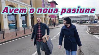 Am dat toti bani pe haine+E Buna Rau mancarea la…