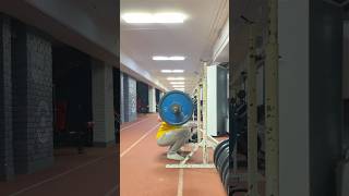 КАК ПРАВИЛЬНО ПРИСЕДАТЬ