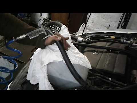 Видео: Къде е капачката на радиатора на Mazda 6 от 2004 г.?
