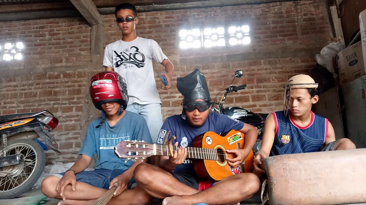 Parodi lagu surat cinta untuk starla - YouTube