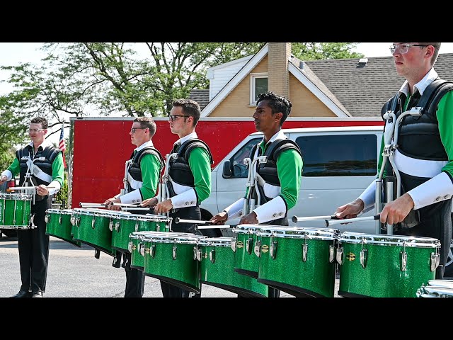 The Cavaliers Drum and Bugle Corps Rosemont, IL ~j  Drum corps  international, Drum corps, Marching band