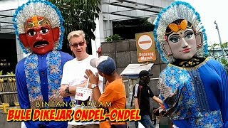 BULE di kejar Ondel ondel Bintang ADZAM, Funny videos