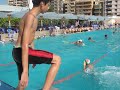 أحمد ومحمد وعمرو بريشه في حمام سباحة طنطا