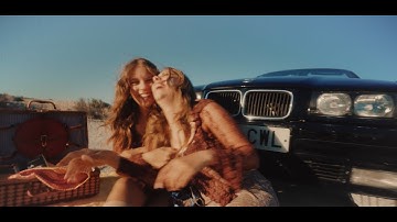 Simétrica - Punto y Aparte (Video oficial)