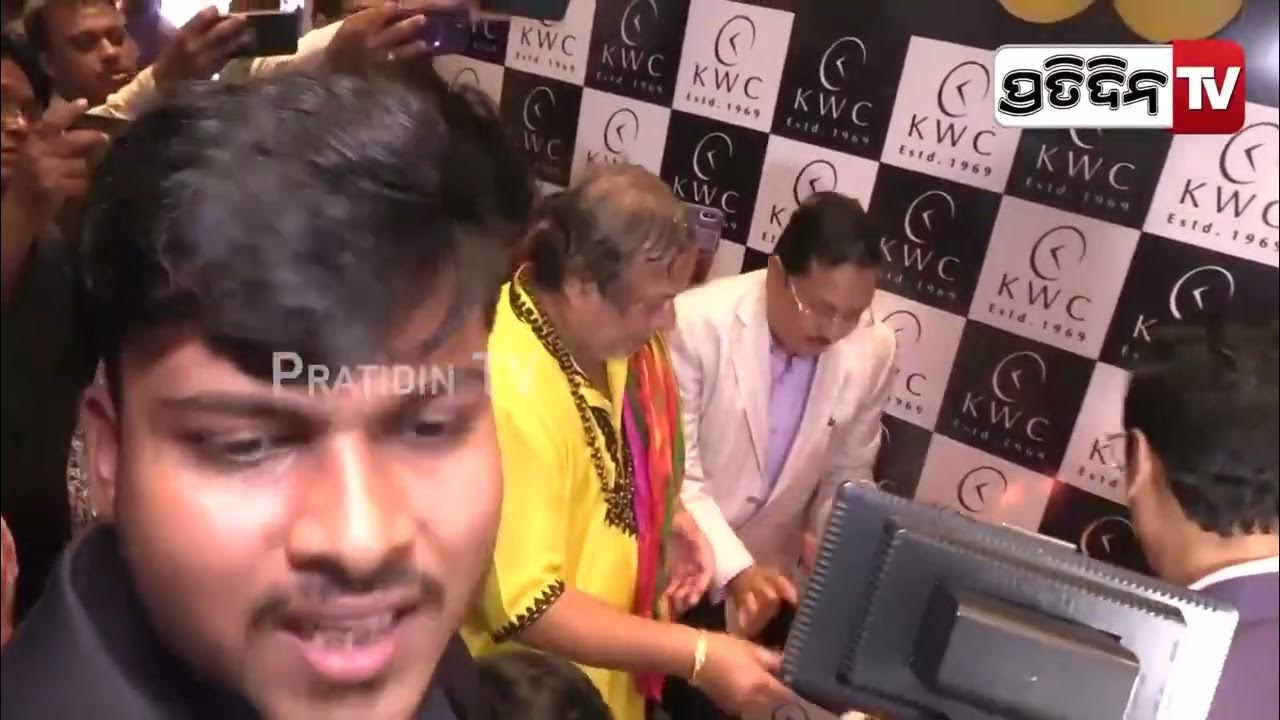 Anubhav Mohanty inaugurated Kamal watch co 50 showroom in Bhubaneswar