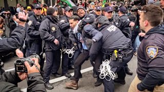 Multiple Arrests and CLASHES w/ POLICE at Columbia University Palestine Protest - NYC